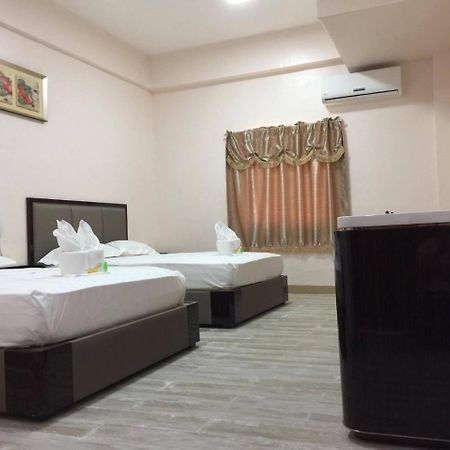Meaco Royal Hotel - Lipa Lipa City ภายนอก รูปภาพ