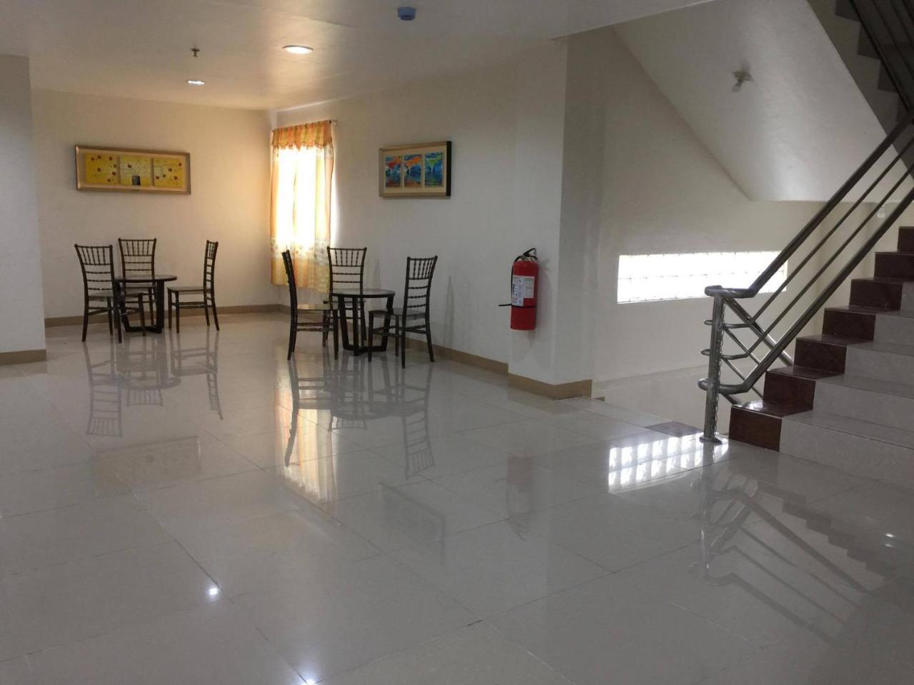 Meaco Royal Hotel - Lipa Lipa City ภายนอก รูปภาพ
