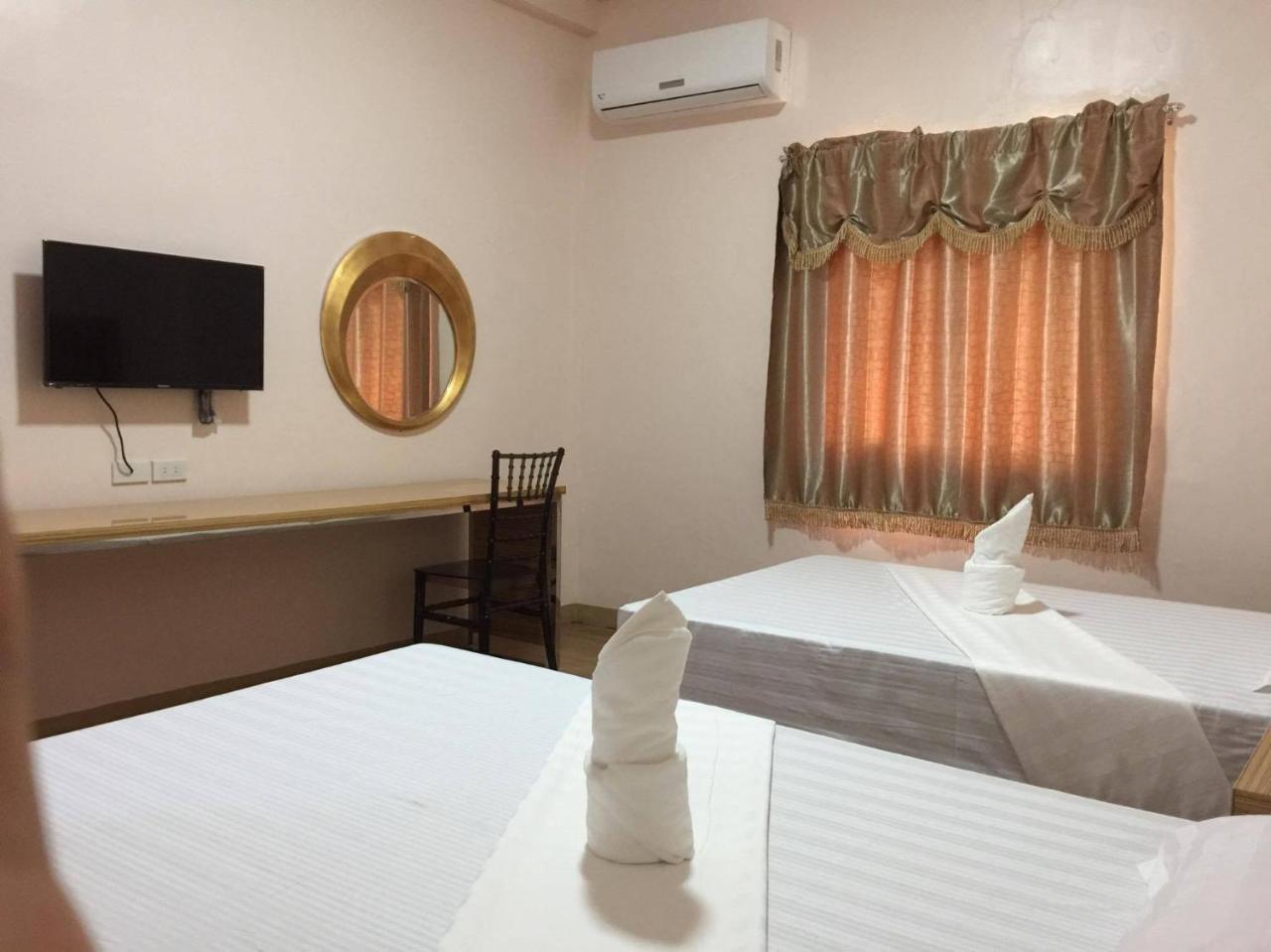 Meaco Royal Hotel - Lipa Lipa City ภายนอก รูปภาพ