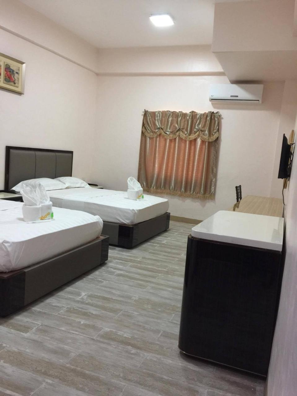 Meaco Royal Hotel - Lipa Lipa City ภายนอก รูปภาพ