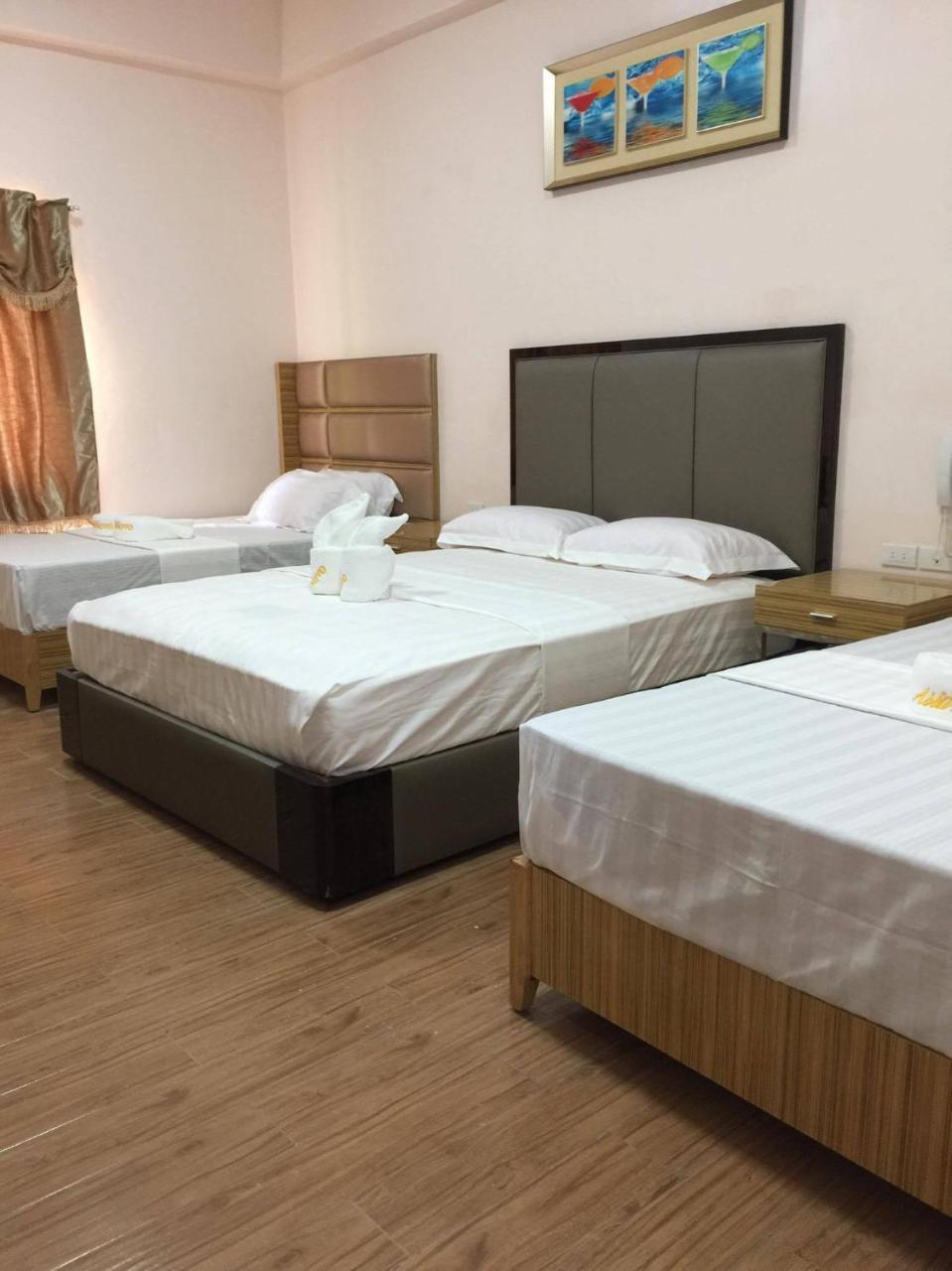 Meaco Royal Hotel - Lipa Lipa City ภายนอก รูปภาพ